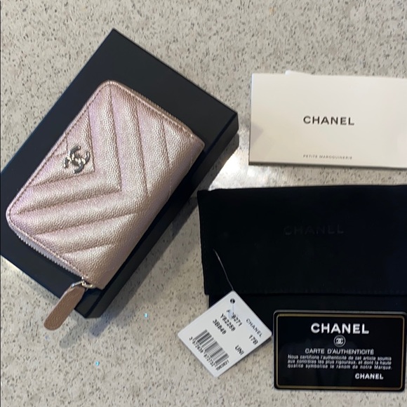 Chanel Wallet - Picture 5 of 5
